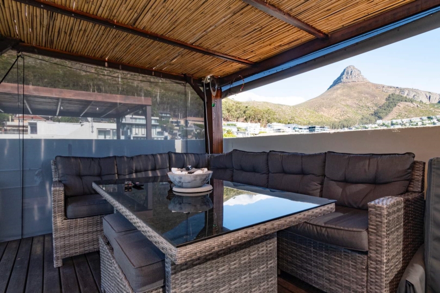 2 Bedroom Property for Sale in Sea Point Western Cape